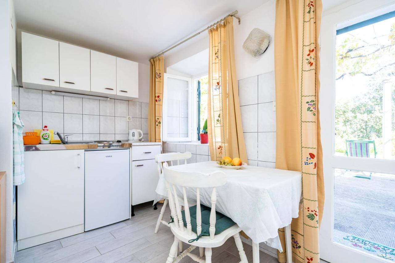 Apartments Lidija Zaton  Eksteriør billede
